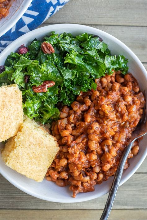 Winter Vegetarian Recipes, Vegan Sloppy Joes, Black Eyed Peas Recipe, Lucky Food, Vegan Cornbread, Bbq Beans, Sauteed Kale, Pea Recipes, Bbq Sauce Homemade