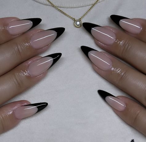 french tip Black Prom Nails, Blue Prom Nails, Black Almond Nails, Prom Nails Red, Black Stiletto Nails, Black Acrylic Nails, May Nails, Ombre Nail Designs, Red Nail Designs