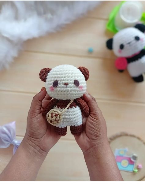 Amigurumi Elephant Pattern, Amigurumi Panda, Crochet Keychains, Crochet Rose Pattern, Chat Crochet, Crochet Panda, Crochet Keychain Pattern, Crochet Daisy, Crochet Sunflower