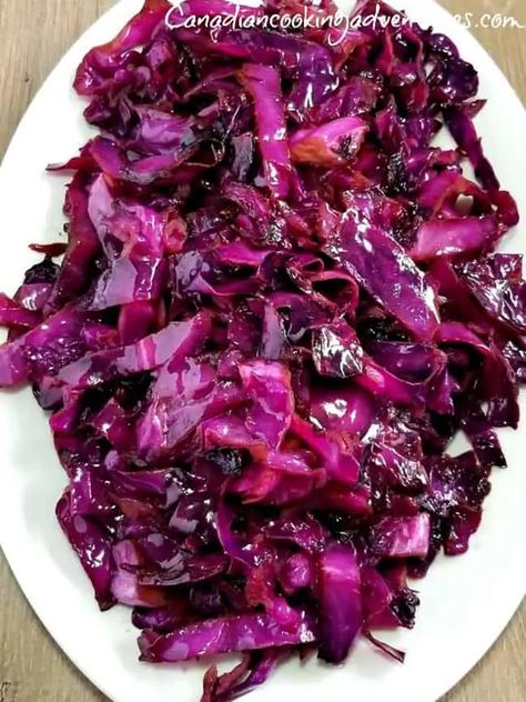 Purple Cabbage Recipes, Sauteed Red Cabbage, Cooked Red Cabbage, Cabbage Side Dish, Cabbage Recipes Healthy, Red Cabbage Recipes, Braised Red Cabbage, Red Cabbage Slaw, Sauteed Cabbage