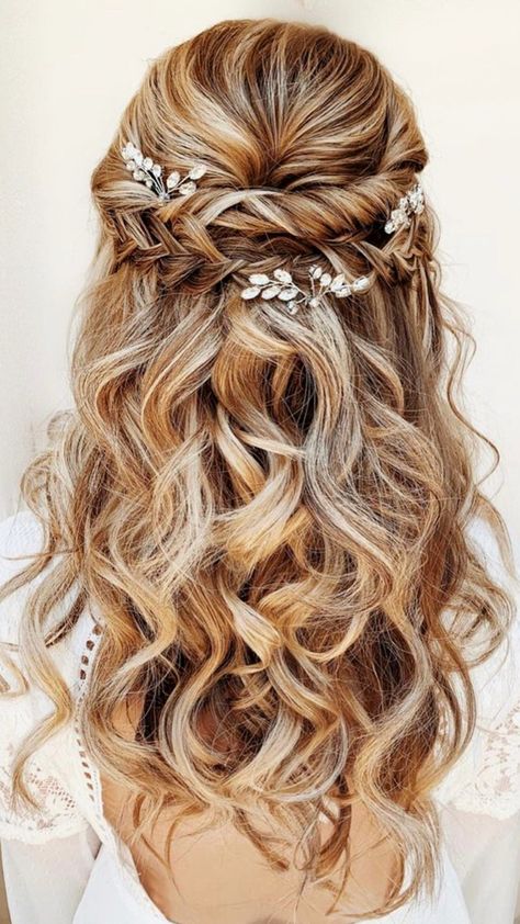 Western Bridal Hair, Western Wedding Hairstyles, Hairstyles Western, Western Wedding Hair, Long Hair Bridal Hairstyles, Bridal Hair Half Up With Veil, Western Hair Styles, Bridal Hairstyles For Long Hair, Country Wedding Hairstyles