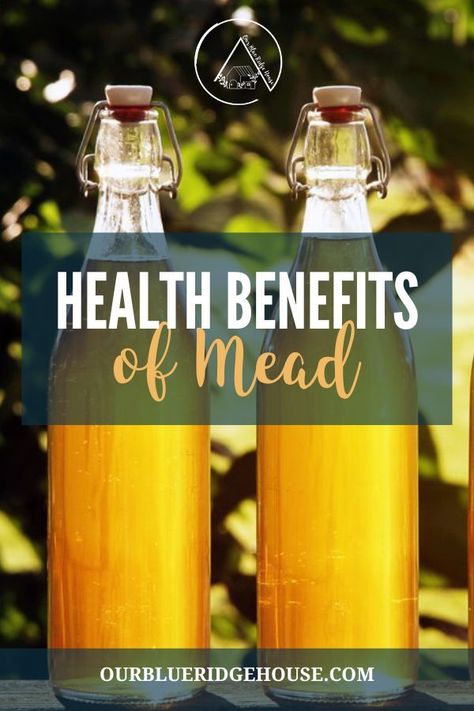 The health benefits of mead, possible side effects of mead, and how to make mead (DIY mead kit) Make Mead, Natural Body Cleanse, Amaretto Recipe, Honey Mead, Mead Wine, How To Make Mead, Alcohol Infusion, Mead Recipe, Fermented Honey