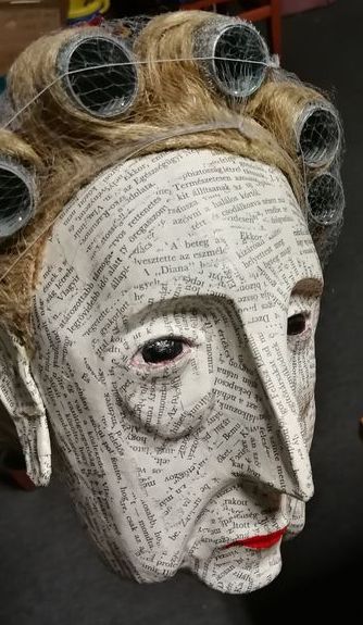 Creepy Paper Mache Mask, Paper Clay Mask, Tissue Paper Mache Art, Paper Mache Head Diy, Paper Mache Halloween Mask, Paper Mache Mask Diy, Paper Mache Mask Ideas, Cardboard Mask Ideas, Paper Mache Costume