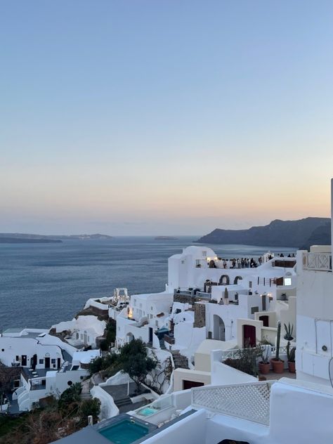 Santorini greece greek european summer sunset pic ocean islands Greece White Houses, Greek Ocean Aesthetic, Greece Aesthetics Beach, Greek Islands Aesthetic, Elle Core, Greek Island Aesthetic, Greece Summer Aesthetic, Santorini Greece Aesthetic, Santorini Aesthetic