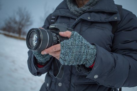 Knitting Patterns For Men, Crochet Mitts, Man Hands, Fingerless Gloves Knitted Pattern, Knitting Humor, Fingerless Mitts, Fingerless Gloves Knitted, Felted Slippers, Knit Men