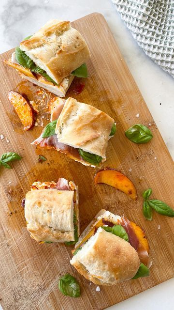 Peaches Prosciutto, Prosciutto Burrata, Peach Prosciutto, Prosciutto Sandwich, Garlic Olive Oil, Chili Oil, Wine Vinegar, Stone Fruit, Sweet Peach