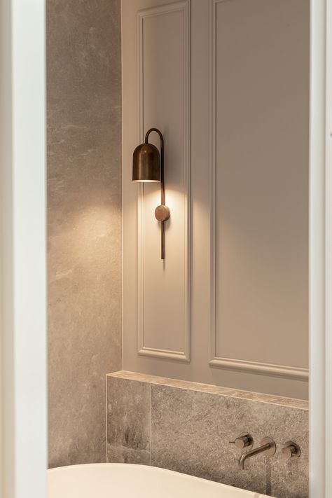 Pairing minimal aesthetics with hand finished aged brass componentry, Duomo is from our original range of lights, its namesake derived from the traditional domed churches found throughout Italy. The Duomo Piccolo Stem Wall Light is waterproof rated IP65 for both indoor and outdoor use. Lynde Galloway Interiors, Laura Hammett Bathroom, Toilet Wall Light, Marble Wainscoting Bathroom, Light And Dwell Bathroom, Soho Bathrooms, French Modern Bathroom, Bathroom Wall Niche, Hotel Bathroom Aesthetic