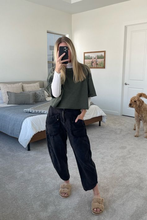 Free People Timko Pants, Tee Shirt With Long Sleeve Under, Black Long Sleeve Layered Outfit, Black Long Sleeve Under Shirt Outfit, Long Sleeve Short Sleeve Layer Outfit, Long Sleeve Under Short Sleeve Outfit, Layered Long Sleeve Outfit, Long Sleeve Layered Outfit, Shirt With Long Sleeve Under