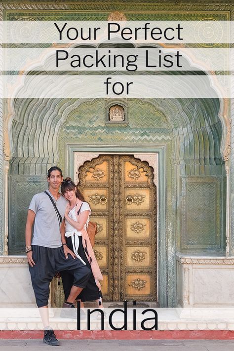 Packing For India Woman, What To Pack For India Trip, What To Pack For India Women, Agra India Travel, Travel To India Packing Lists, Travel To India Outfit, India Fashion 2023, India Packing List Woman, Traveling To India Tips