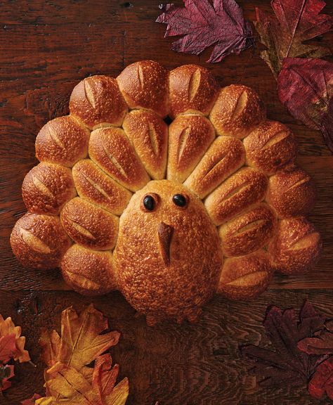 Padilla’s pull-apart turkey was inspired by a magazine spread, featuring a bird-shaped platter of fruit. COURTESY OF BOUDIN Sourdough Turkey, Thanksgiving Bread Recipes, Thanksgiving Bread, Shaped Bread, Dessert Breads, Bread Pull Apart Recipes, Bread Shaping, Bread Art, Pull Apart Bread