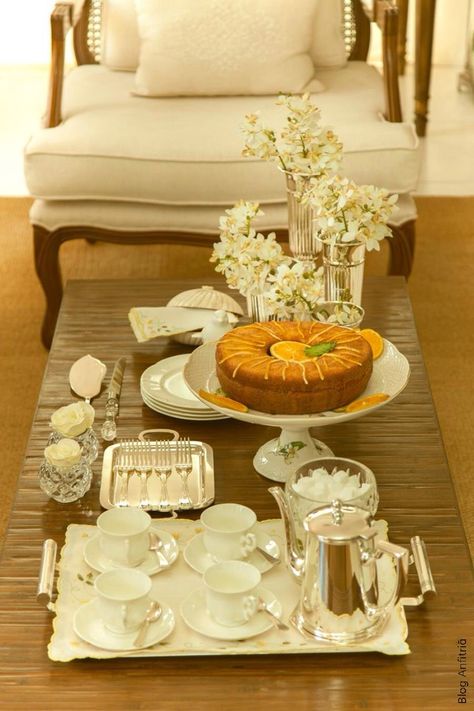 Giosp by blog anfitriã Dining Etiquette, Afternoon Tea Parties, Beautiful Table Settings, Table Arrangements, Tea Service, Deco Table, Tea Table, Party Table, Beautiful Table