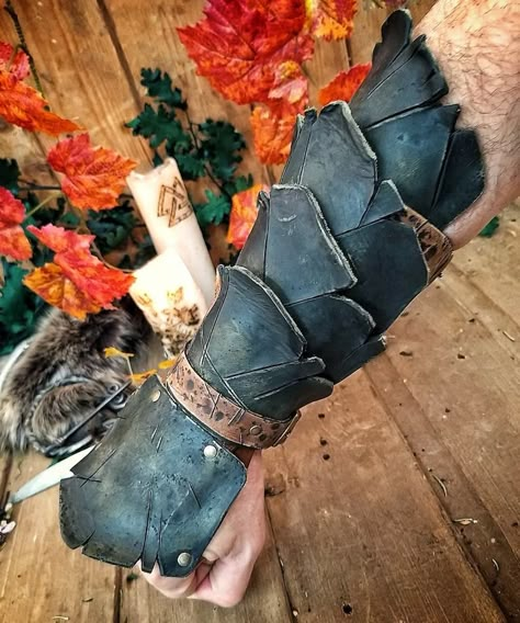 Ranger Warrior Leather Bracer, Elven Druid Leather Armour for LARP, Cosplay and Fantasy Fairs - Etsy Ireland Elven Druid, Leather Armour, Leather Bracers, Hallowen Costume, Cosplay Armor, Fantasy Props, Leather Armor, Armor Concept, Fantasy Clothing