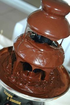 Fontaine de chocolat Chocolate Fountain, Chocolate Fondue, Vegan Vegetarian, Vegan Recipes, Condiments, Dessert