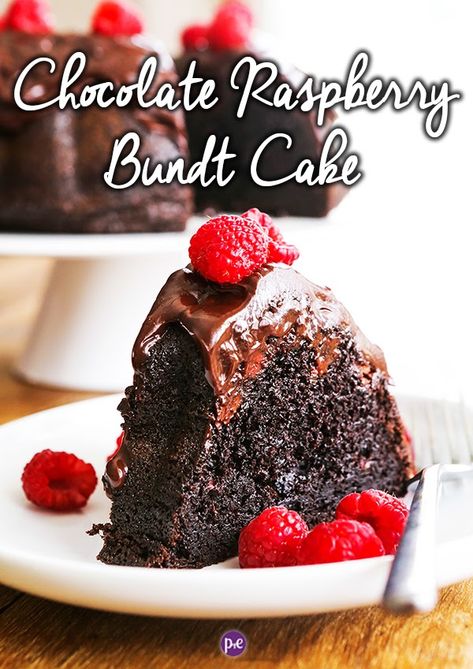 Chocolate Raspberry Bundt Cake Recipe, Easy Chocolate Bundt Cake Recipes, Chocolate Raspberry Cake Easy, Chocolate Raspberry Dessert Easy, Chocolate Raspberry Dessert Recipes, Chocolate Raspberry Dessert, Rasberry Recipes, Chocolate Raspberry Bundt Cake, Raspberry Chocolate Cake