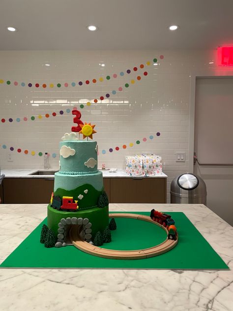 Train Cake With Tunnel, Tunnel Cake Train, 1st Birthday Boy Train Theme, Train Track Cake, Easy Train Cake, Train Themed Birthday Cake, Train Birthday Cake Ideas, Moving Train Cake Ideas, Train Cakes For Boys 2nd Birthday