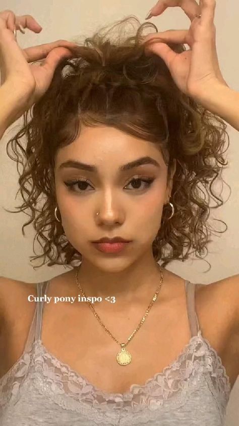 Curly Hair Beauty, Curly Hair Care Routine, Natural Curly Hair Cuts, Mixed Curly Hair, Curly Hair Videos, Vlasové Trendy, Curly Hair Styles Easy, Hairdos For Curly Hair, Hair Stylies