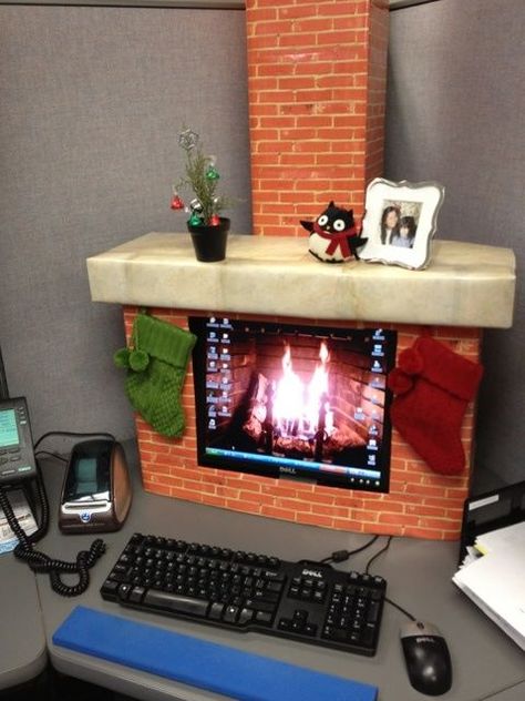 Make a fireplace for your computer monitor at work. Christmas Cubicle Decorations, Homemade Christmas Decorations, Office Cubicle, Cubicle Decor, Diy Snowman, Fun Christmas Decorations, Office Christmas Decorations, Navidad Diy, Office Christmas