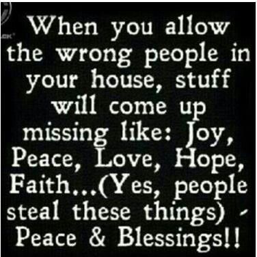 Never let anyone steal your joy. Your time on earth is too short. If you are happy with yourself, your life and the ones around you and they are happy with you...nothing else matters. Fight for what you believe in, Be Real, Slam your door on the negative AND Live freely! Wrong People, Evil People, E Card, The Message, People Quotes, House Stuff, The Words, Great Quotes, Inspire Me