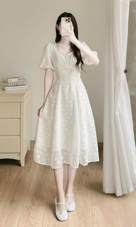 Baju Dress Korea, Outfits Aesthetic Skirt, Skirt Outfits Indian, Long Dress Korea, Skirt Outfits Winter, Skirt Outfits Spring, Skirt Outfits Black Women, Winter Skirt Outfits, Korean Skirt Outfits