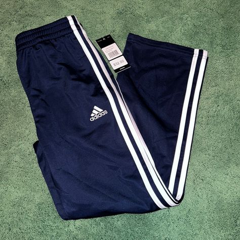 Adidas Kids Sweatpants Size: M Navy And White Striped On Side Drawstrings To Tighten On Inside Front Nwt! Blue Sweatpants Outfit, Mens Aesthetic, Adidas Bottoms, Boy Sweatpants, Blue Sweatpants, Hype Clothing, Adidas Joggers, Teen Boy Outfits