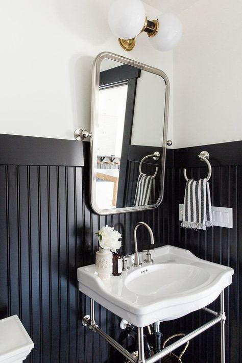 Black Beadboard, Bathroom Wainscoting Ideas, Studio Mcgee Bathroom, Bathroom Wainscoting, Black Wainscoting, Beadboard Bathroom, Beadboard Wainscoting, Wainscoting Bathroom, Wainscoting Styles