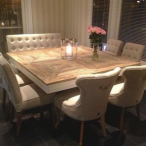 Dining Room Table Decor Ideas, Square Dining Room Table, Rustic Dining Room Table, Farmhouse Dining Rooms Decor, Stylish Dining Room, Dining Room Table Decor, Square Dining Table, Elegant Dining Room, Contemporary Dining Room