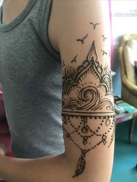 #ocean #henna #theeyeofhenna #mehndi #beach #bodyart Henna Designs Upper Arm, Wave Henna Designs, Henna Ocean Designs, Ocean Mandala Tattoo, Ocean Henna Designs, Henna Arm Band, Ocean Henna, Henna Designs Arm, Thigh Henna