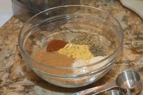 Beef Bouillon Recipe, Beef Bouillon Powder, Bouillon Recipe, Fajita Spices, Homemade Dry Mixes, Healthy Beef, Diy Spices, Spiced Pecans, Diy Essentials