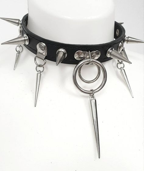 Cheap Black Punk Costume Accessories, Cheap Punk Style Black Costume Accessories, Cheap Punk Leather Jewelry, Cheap Gothic Spiked Jewelry, Cheap Spiked Jewelry For Concerts, Cheap Punk Choker For Concerts, Cheap Leather Punk Jewelry, Spiked O Ring Choker, Black Emo Choker