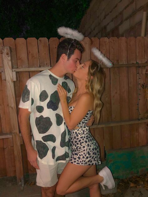 Holy Cow Halloween Costume, Cow Couple Costume, Holy Cow Costume, Cow Halloween Costume, Cow Costume, Halloween 2015, Halloween 2022, Phi Mu, Holy Cow