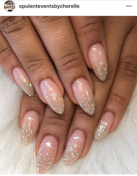 Wedding Nail Art Design Classy, Clear Gold Sparkle Nails, New Years Nails Oval Shape, Ombre Glitter Almond Nails, Nude Nails Gold Glitter, Gold Glitter Gradient Nails, Sparkly Ombre Nails Almond, Gold Sparkle French Tip Nails Almond, Gold Dip Nail Designs