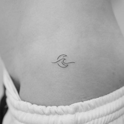 Fine Line Moon Wave Tattoo, Moon Tats Small Tattoos, Mini Full Moon Tattoo, Minimalistic Tatoos Ideas, Crescent Moon And Waves Tattoo, Wave And Moon Tattoo Small, Waves Small Tattoo, Moon And Sea Tattoo Minimalist, Sun And Moon With Waves Tattoo