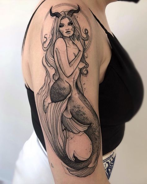 Felipe Gonzalez (Phil) on Instagram: “▪️Sereia de Capricórnio ▪️ 🍸🥄Um minuto da atenção, por favor... Vejam bem! Eu não tô mais criando artes dos signos devido a quantidade de…” Capricorn Mermaid Tattoo, Capricorn Mermaid, Mermaid Sleeve Tattoos, Nautical Tattoo Sleeve, Back Of Leg Tattoos, Deep Tattoo, Siren Tattoo, Horse Tattoo Design, Mermaid Tattoo Designs