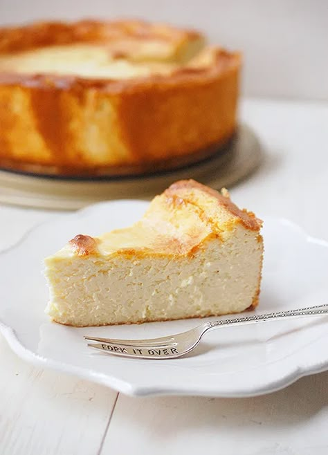 Italian Ricotta Cheesecake, Italian Cheesecake, Fluffy Cheesecake, Ricotta Pie, Steak And Rice, Ricotta Cheesecake, Italian Recipes Dessert, Ricotta Recipes, Italian Pastry