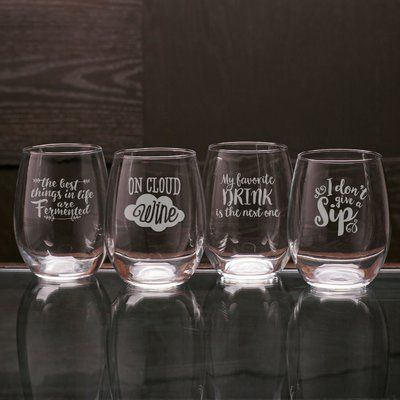 Friendship Gifts Diy, Glass Etching Diy, Etching Diy, Pour Decisions, Wine Bottle Centerpieces, Drinking Glass Sets, Wine Glass Art, Wine Set, Glass Coffee Cups