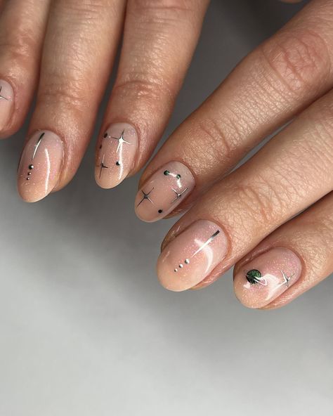 love a simple clean biab too 🫧 Using @the_gelbottle_deutschland biab from the new collection, @sissiofficial_ cat eye for planets and silver chrome paint ✨ #biab #gelnails #nailart #minimalnailart #basicnailart #gelmanicure #trendynails #nailtrends Simple Chrome Nails, Planet Nails, Minimal Nails Art, Basic Nails, Cute Gel Nails, Silver Chrome, Funky Nails, Nail Inspiration, Dope Nails