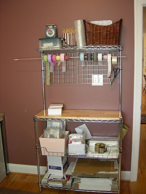 packing station- I have a corner where this would work. Packaging Station, Online Boutique Ideas, Shipping Station, Ebay Office, Room Workspace, Packing Station, Office Crafts, Pack Up, Craft Room Office