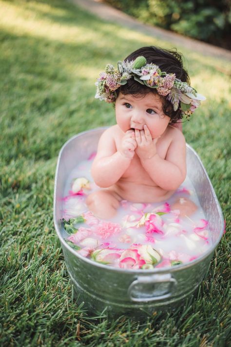 Milk Bath Flowers Photography, Milk Flower Bath Photography, Flower Milk Bath, Summer Milk Bath Baby, Milk Bath With Flowers Photography, First Birthday Milk Bath Photos, Baby Milk Bath, Milk Bath Photos, Milk Bath Photography