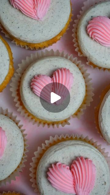 Steph Carr on Instagram: "Simple and cute Valentine’s Day cupcake decorating idea!! Flat top buttercream hack with tiny piped pink buttercream hearts 💕  #cupcakes #buttercream #oreo #oreocupcakes #cupcakedesign #cupcakedecorating #valentinesday #heartcupcakes" Cupcakes With Hearts On Top, Valentine’s Day Cupcake Flavors, Flat Buttercream Cupcakes, Pink And Purple Cupcake Ideas, Heart Cupcakes Ideas, Simple Cupcake Decorating Ideas, Flat Top Cupcakes, Valentines Day Cupcakes, Valentine Cupcakes