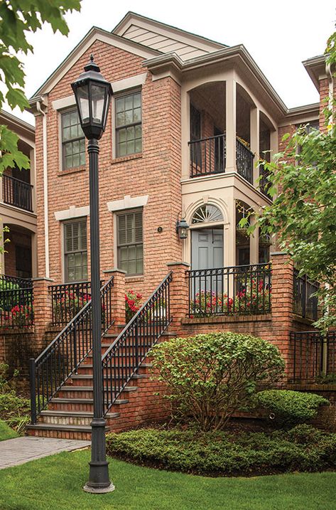 Georgian Colonial, Architecture Styles, Three Story House, Townhouse Exterior, Empty Nesters, French Architecture, Hus Inspiration, Cute House, Dream House Exterior