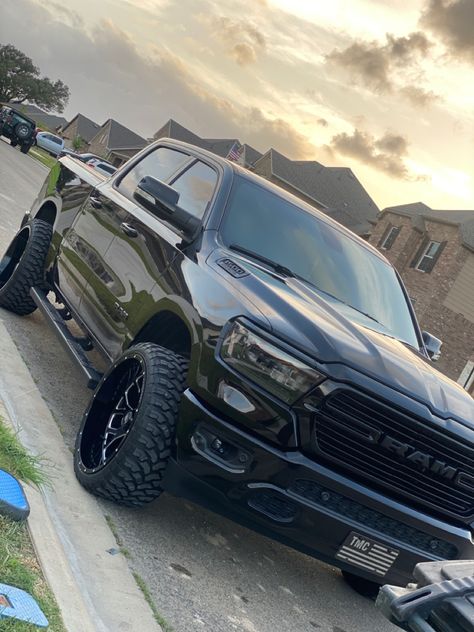 Ram Trucks 1500 Black, Black Dodge Ram 1500, 2020 Ram 1500 Lifted, Dodge Ram 1500 Ideas Custom Trucks, Ram 1500 Mods, Lifted Ram 1500, Dodge Laramie, Ram Rt, Dodge Ram 1500 Hemi