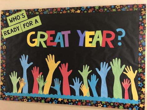 Who Is Ready for a Great Year? - Back to School bulletin boards don't have to be time consuming or super cutesy.  Even better when they get students involved in the process too!             "This bulletin board was put together with construction paper, pre-purchased border … Pta Bulletin Boards, Elementary School Bulletin Boards, Easy Bulletin Boards, Elementary Bulletin Boards, Kindergarten Bulletin Boards, Art Bulletin Boards, Valentines Day Bulletin Board, January Bulletin Boards, Summer Bulletin Boards