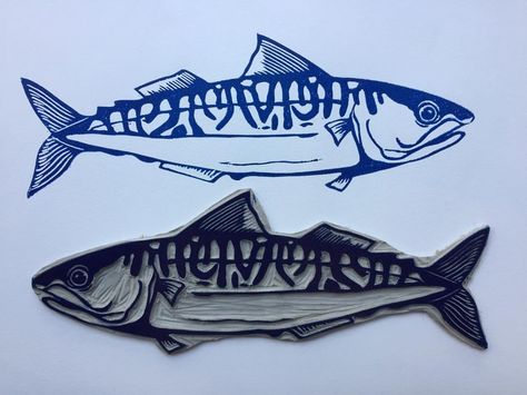 Simple but effective #linocut #linoprint #printmaking #mackerel #print Lino Block Printing, Lino Printing Ideas, Fish Lino Print, Pencil Case Ideas, Lino Inspiration, Linocut Prints Simple, Textiles Gcse, Composition Ideas, Fish Prints