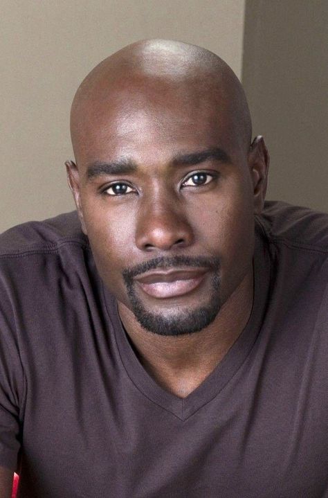 Morris Chestnut Best Man, Style Hommes Chauves, Bald Black Man, Bald Men Style, Morris Chestnut, August Alsina, Timothy Olyphant, Shemar Moore, Trey Songz