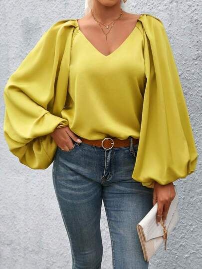 Big Sleeves Blouse, Flowing Blouse, Lantern Sleeved Blouses, Curvy Shorts, Curvy Swimwear, Balloon Sleeve Top, Teacher Outfit, Creation Couture, Swimwear Dress