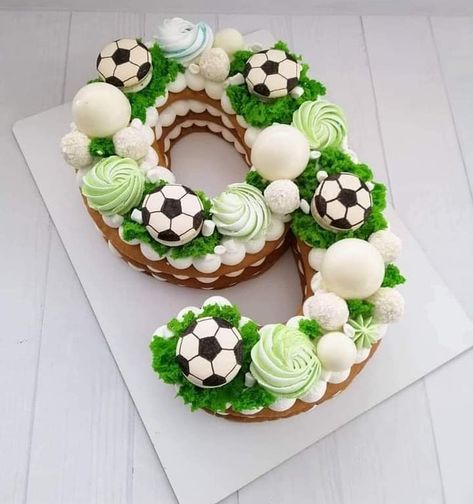 Bolo Sporting, Easy Birthday Cake Ideas, Soccer Birthday Cakes, Letter Cakes, Football Birthday Cake, Alphabet Cake, Number Birthday Cakes, Chocolate Hazelnut Cake, Cake Lettering