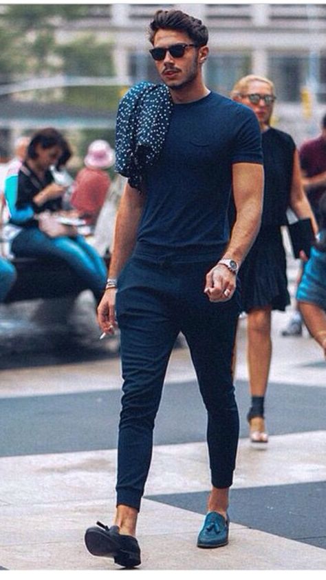 GOO NAVY- Navy Blue Sweatpants styled with Navy Blue T-shirt paired with Navy Blue Tassel Loafers. Herren Style, Fresh Outfits, Fashion Articles, Urban Street Style, Herren Outfit, Mode Masculine, Streetwear Clothing, Denim Accessories, Fashion Streetwear