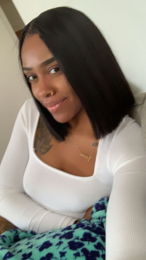 Middle Part Weave, Sew In Bob Hairstyles, Blonde Light Brown Hair, Weave Bob Hairstyles, Weave Bob, Natural Hair Bob, Bob Weave, Bob Black, Silk Press Natural Hair