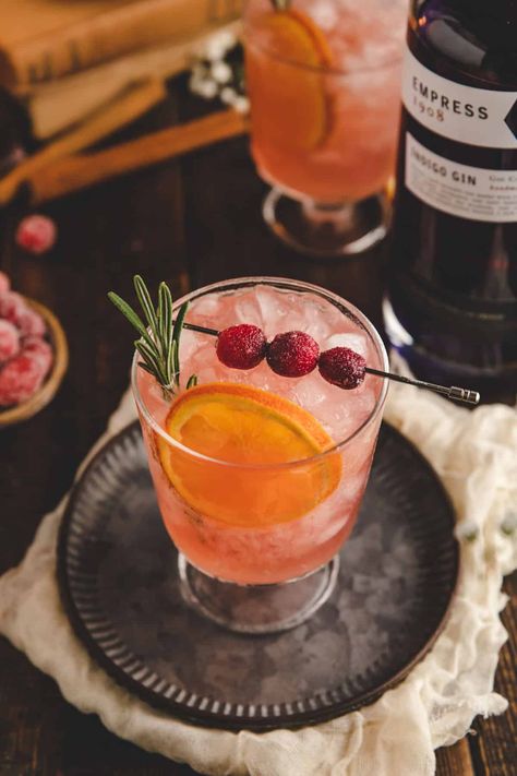 Easy Cranberry Gin Fizz Cocktail  | Healthy Little Peach Cranberry Gin Fizz, Rosemary Cocktail, Ginger Beer Cocktail, Unsweetened Cranberry Juice, Gin Fizz Cocktail, Thanksgiving Cocktail, Candied Cranberries, Fizz Cocktail, Cranberry Juice Cocktail