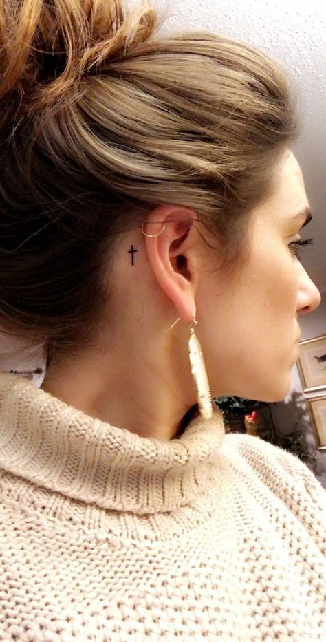 Cross tattoo behind ear. Small Tattoos With Meaning Quotes, Behind Ear Tattoo Small, Unique Tattoos Black Women, Tato Salib, Simple Cross Tattoo, Small Cross Tattoo, Behind Ear Tattoos, Tattoo Placements, Small Shoulder Tattoos